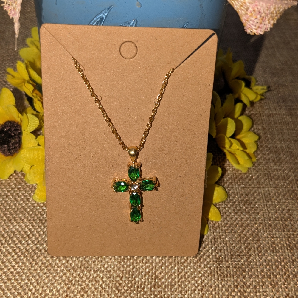 Elegant Gold and Green Cross Pendant Necklace